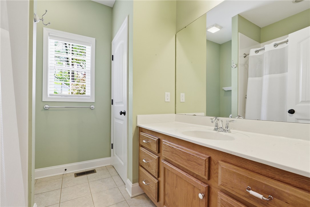 6 Westwind Court