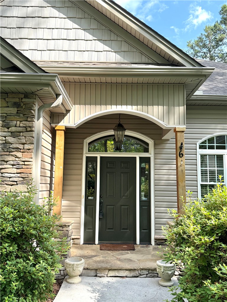 6 Westwind Court