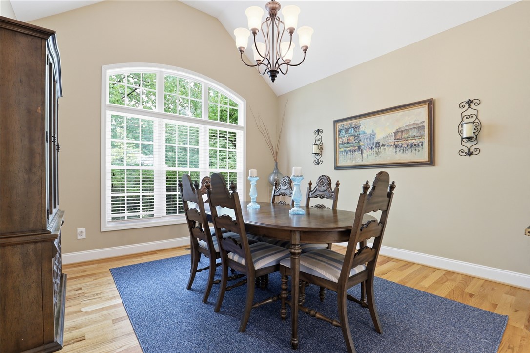 6 Westwind Court