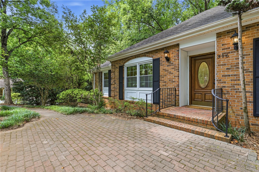 316 Wellington Way