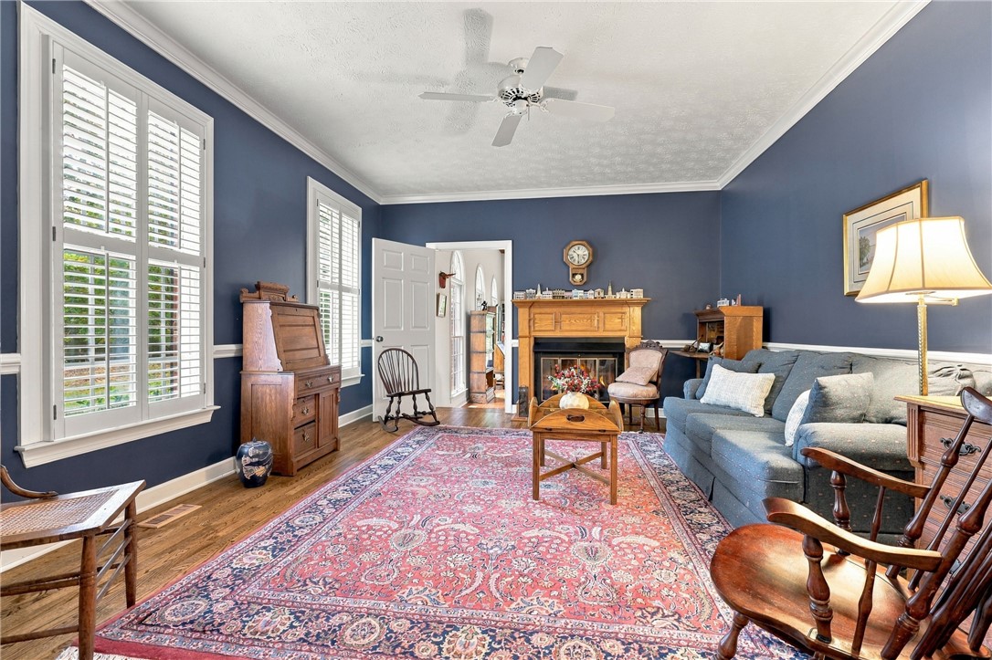 208 Wildwood Trail