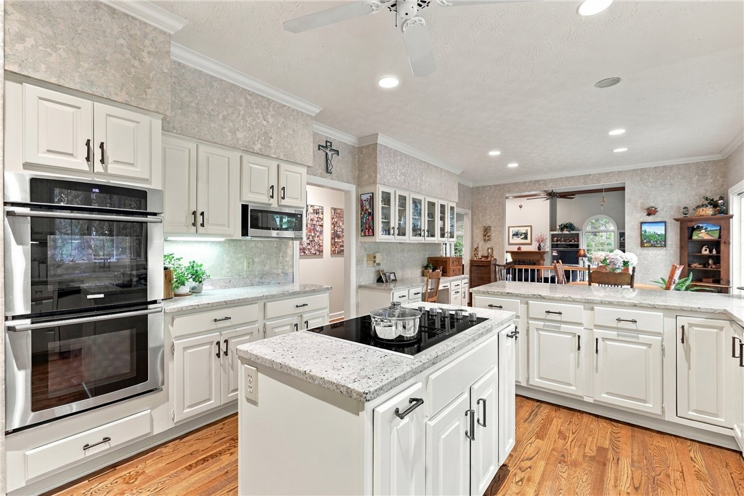 208 Wildwood Trail