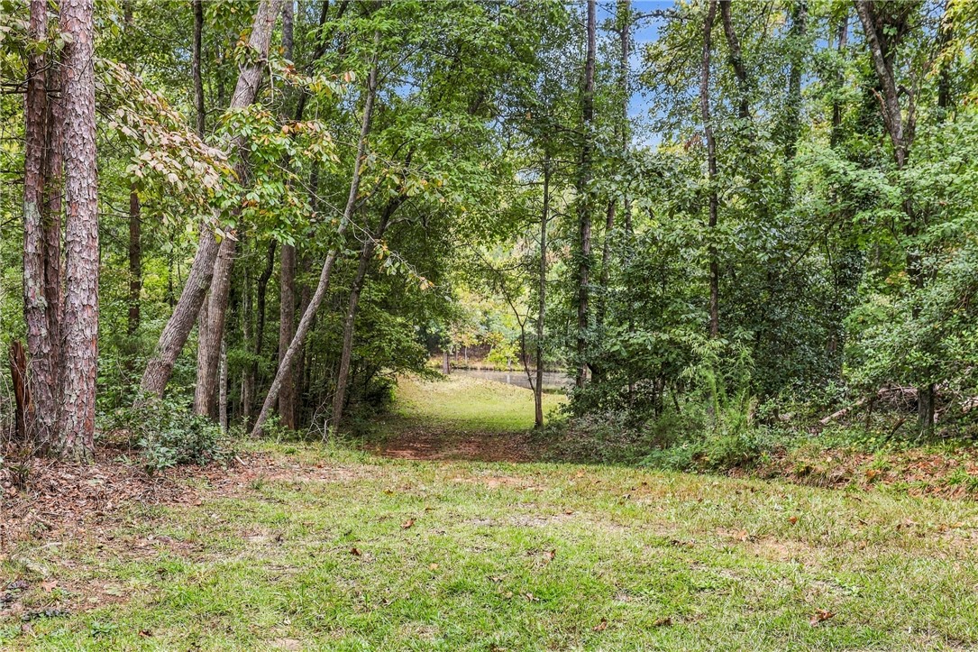 208 Wildwood Trail