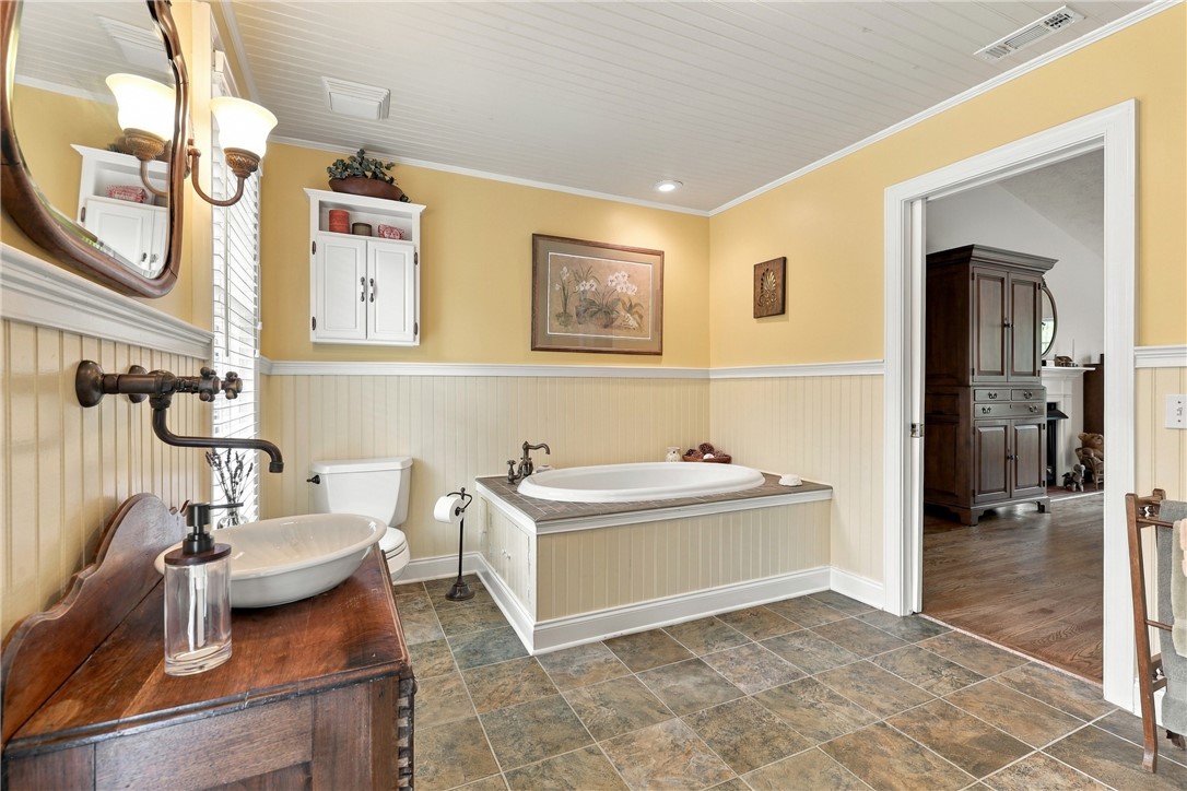208 Wildwood Trail