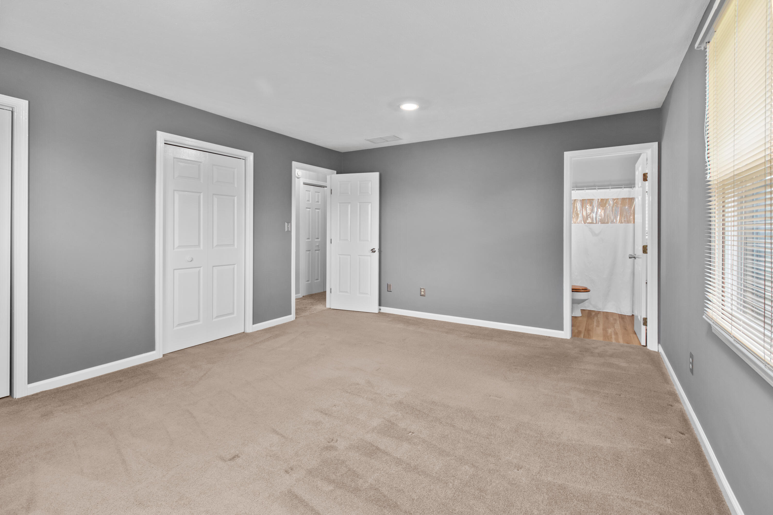 208 Falcon Road