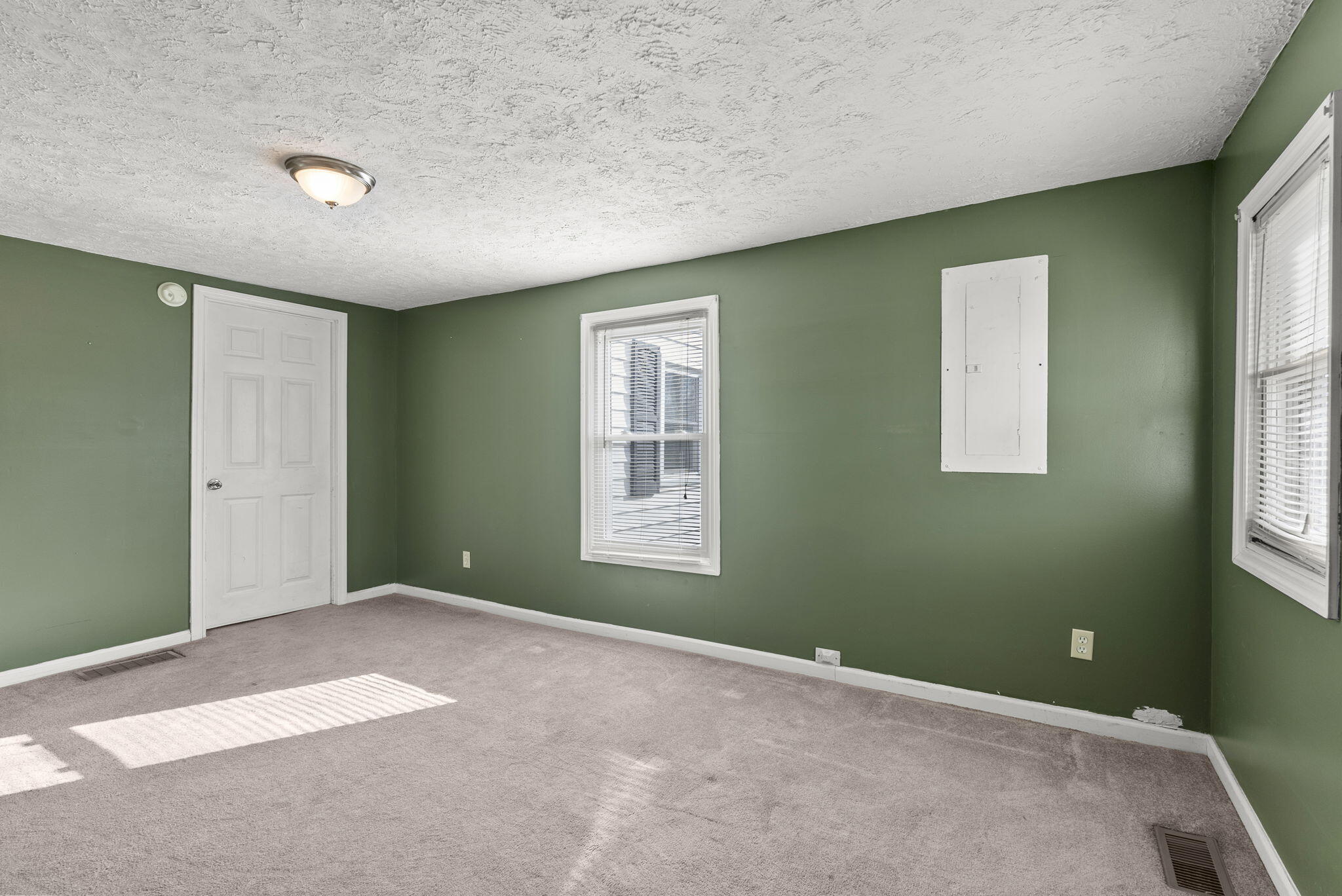 210 W 4th Street