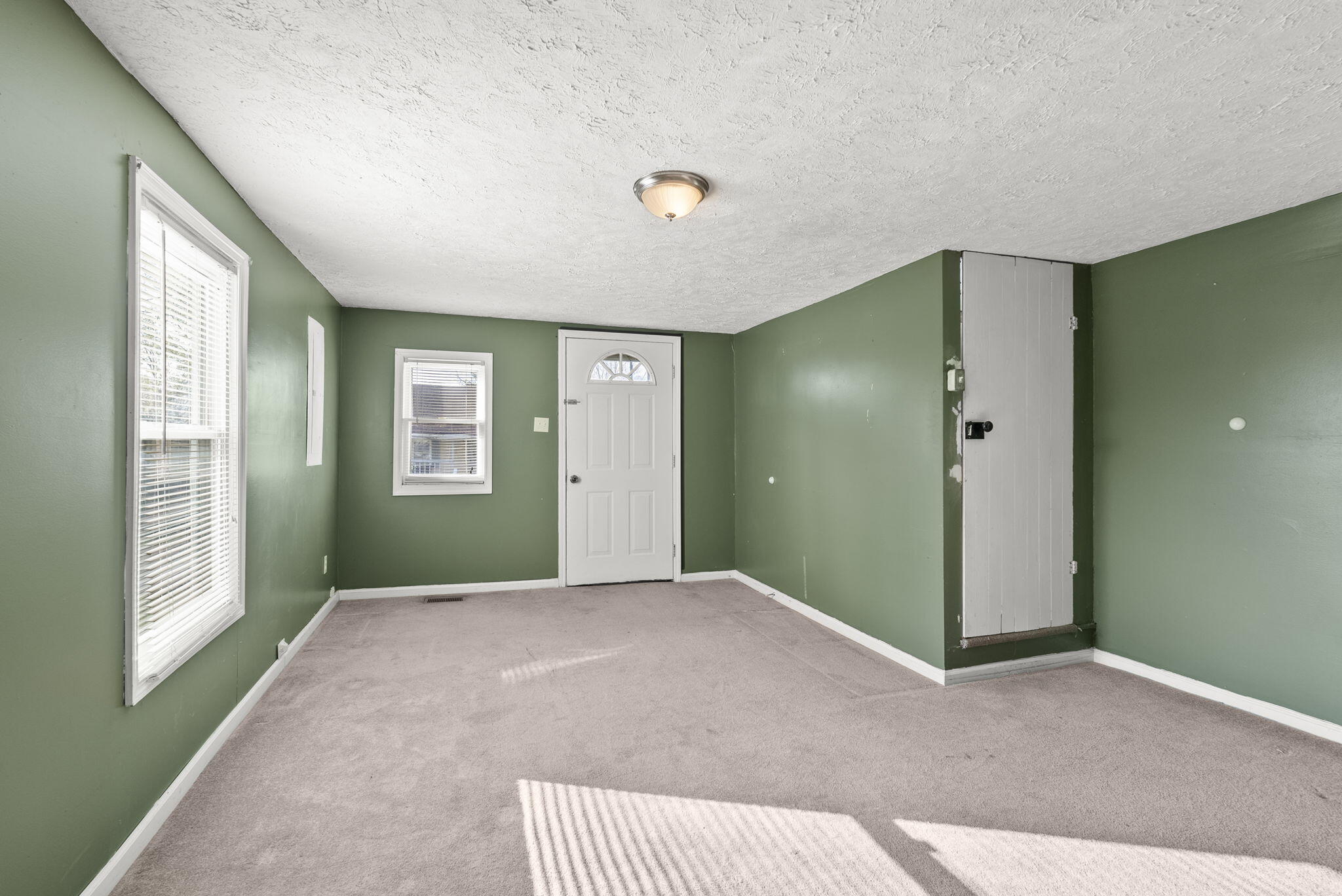 210 W 4th Street