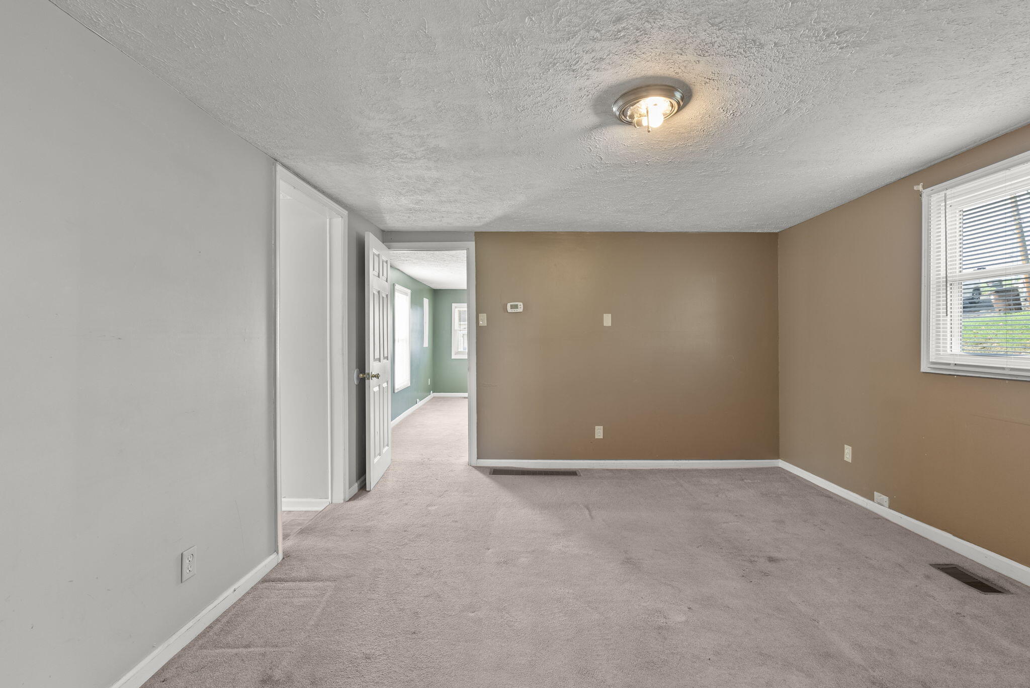 210 W 4th Street