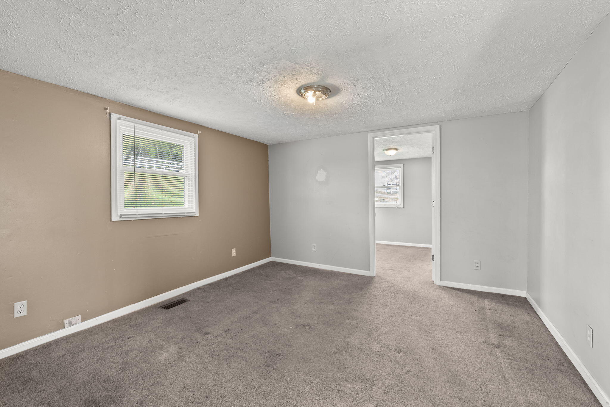 210 W 4th Street