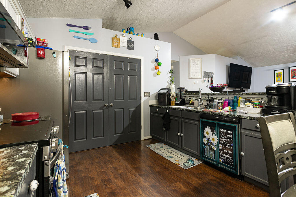 2381 Prescott Lane