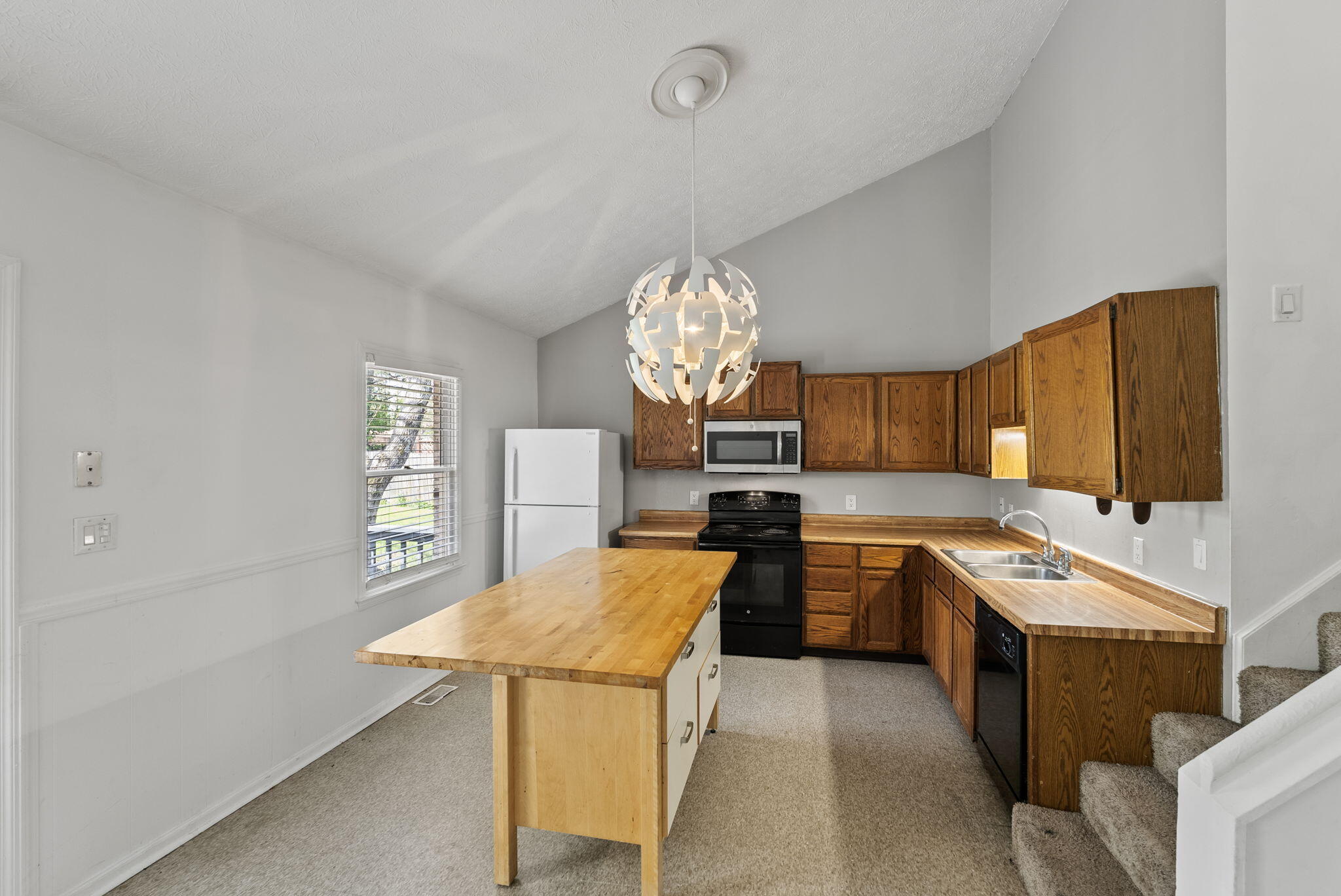 996 Tatesbrook Drive