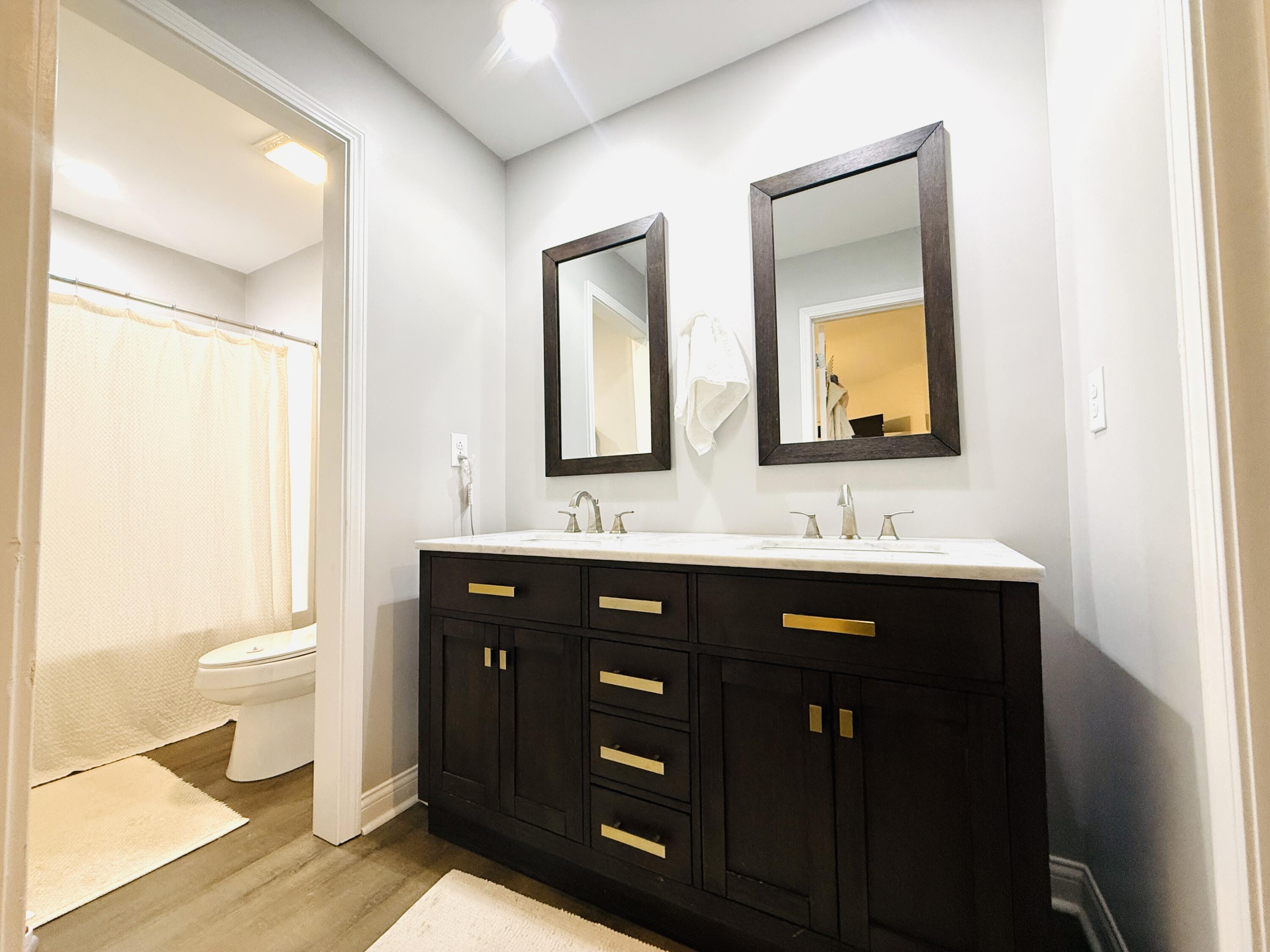 2005 Leslee Way