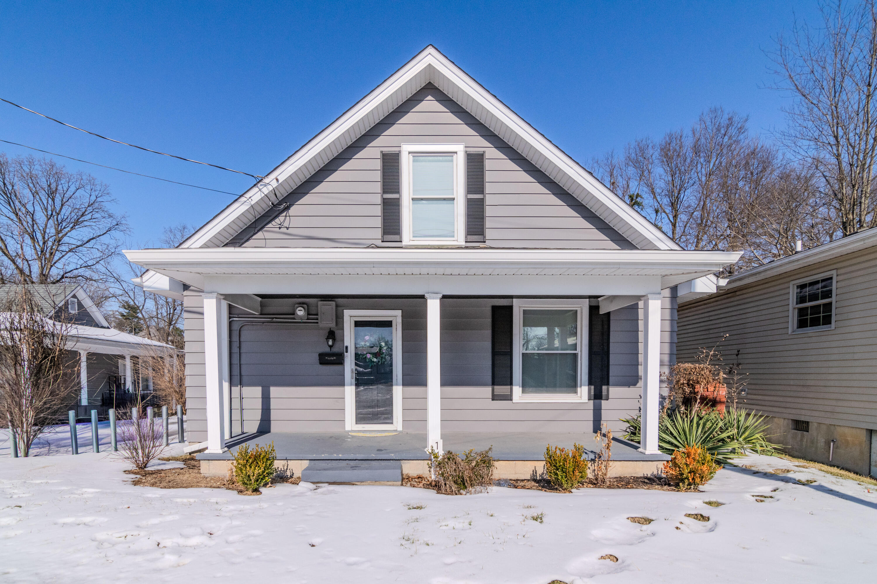 1437 High Street