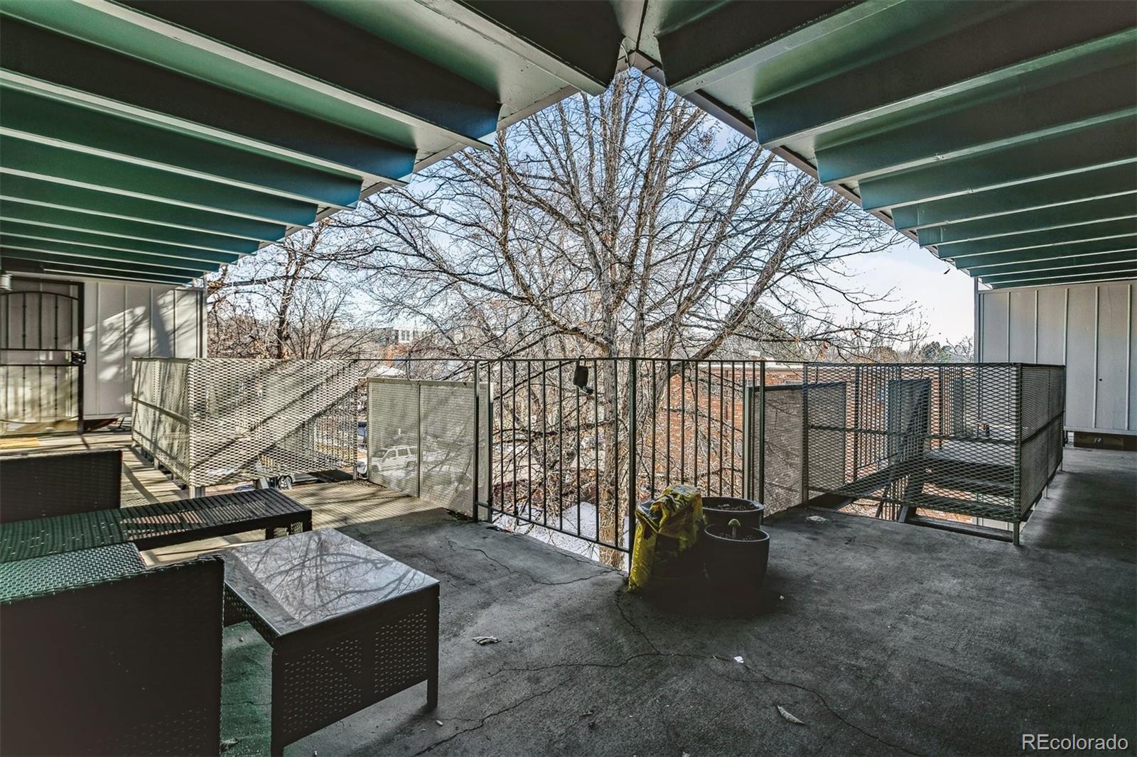 2401 S Gaylord Street Unit: 303