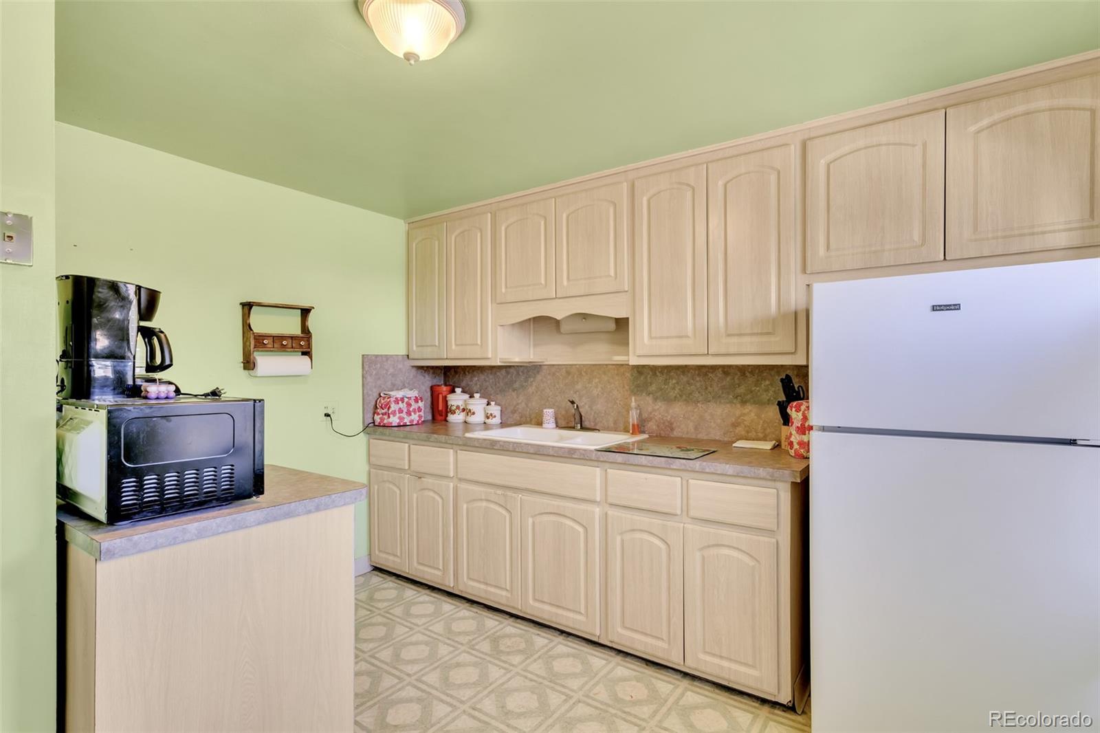 980 S Dale Court