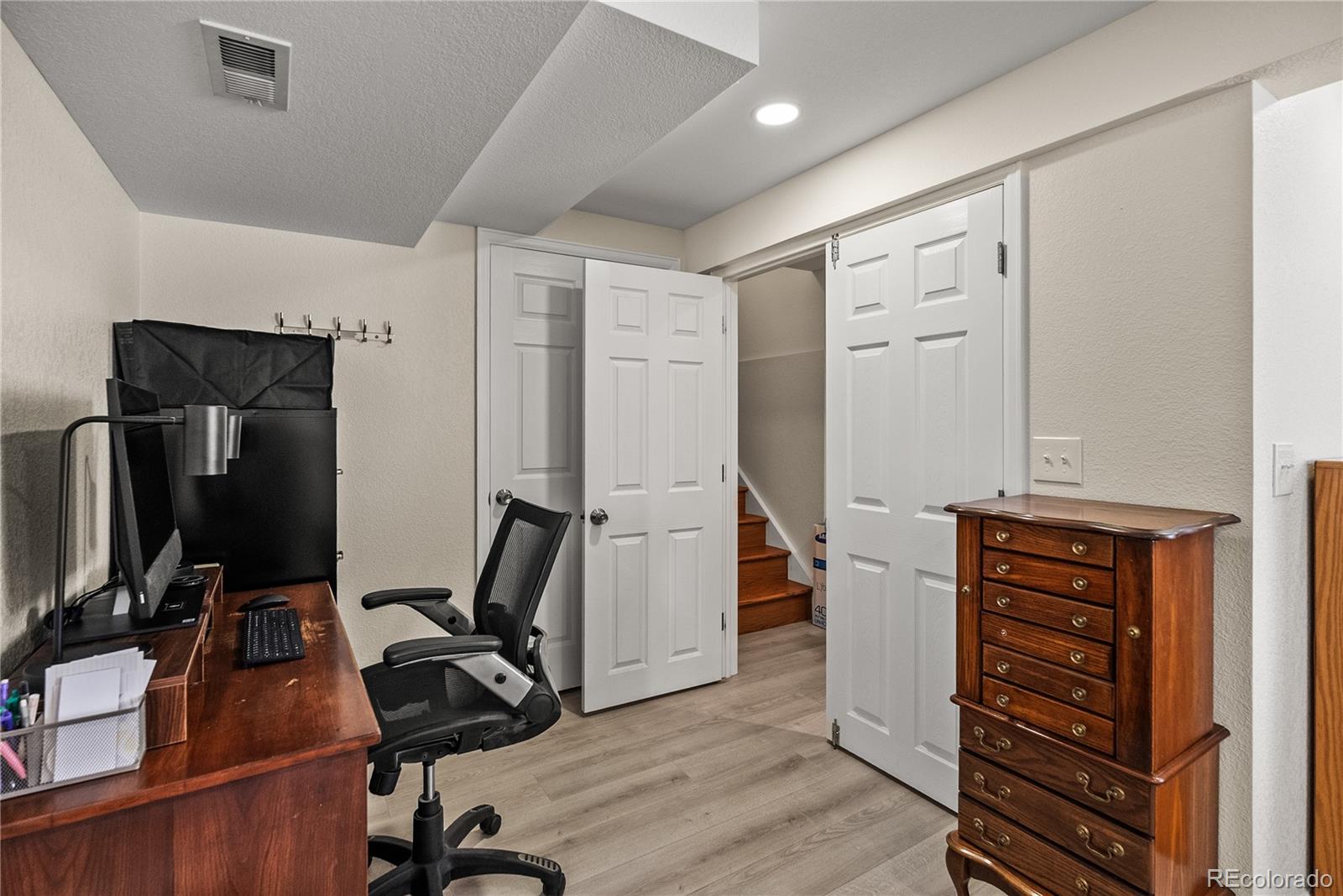 317 Wessex Circle