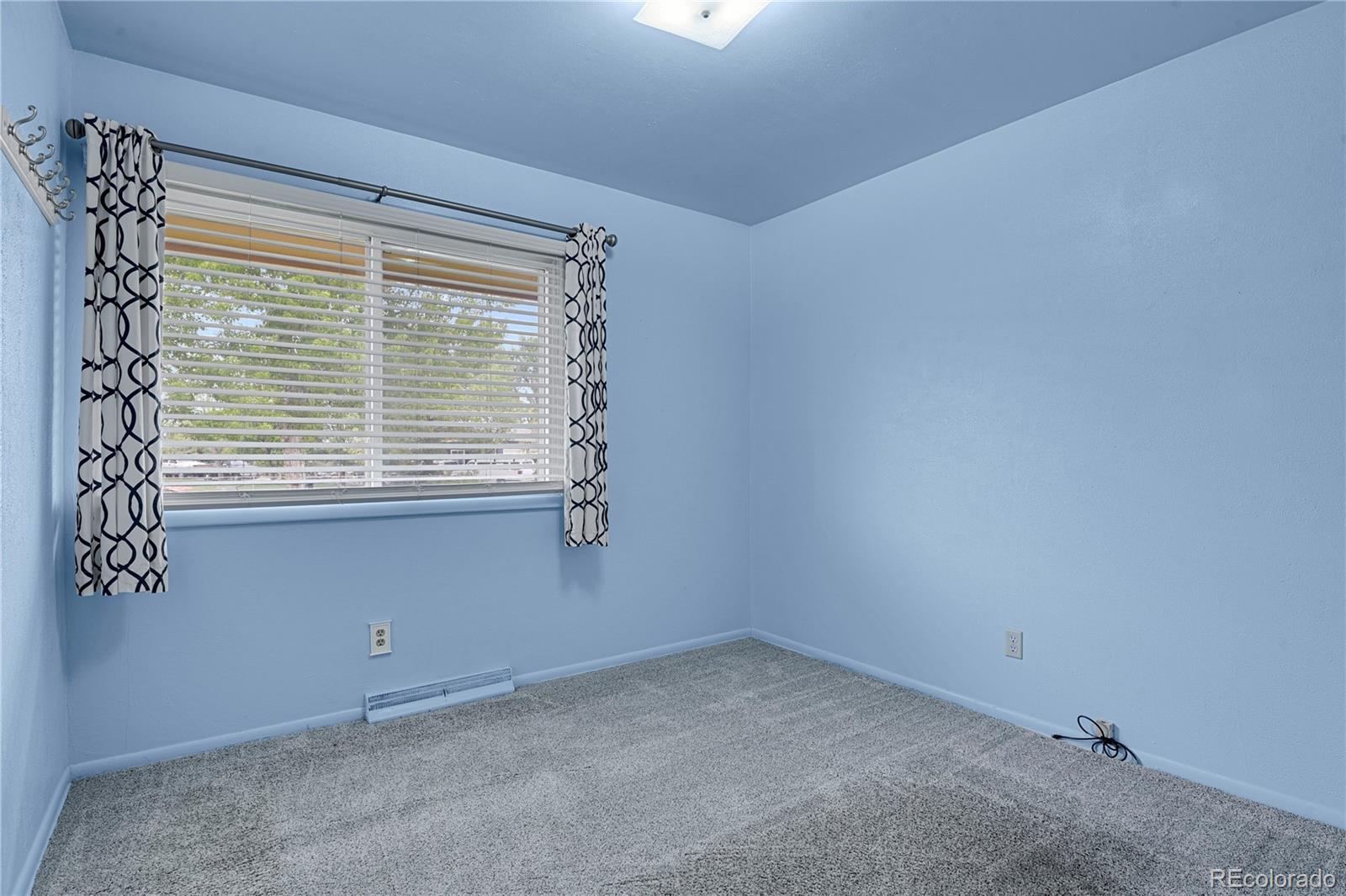 1847 Mountain View Drive