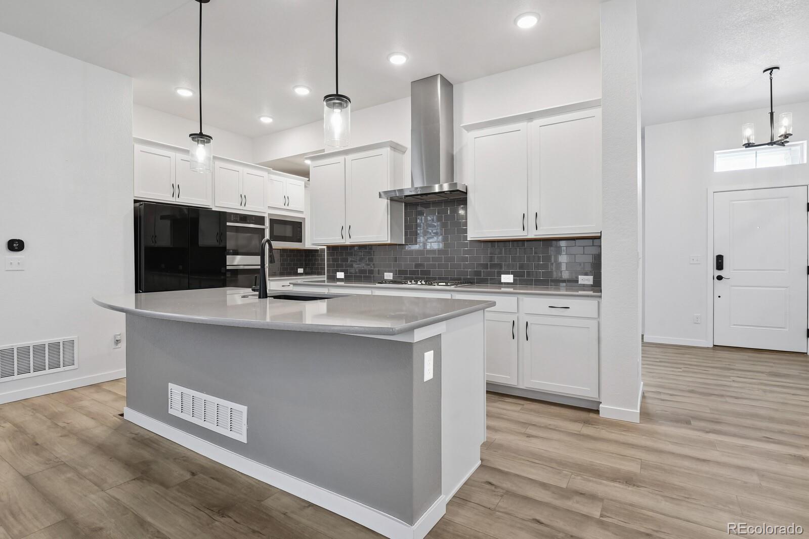8996 Wolf Valley Drive