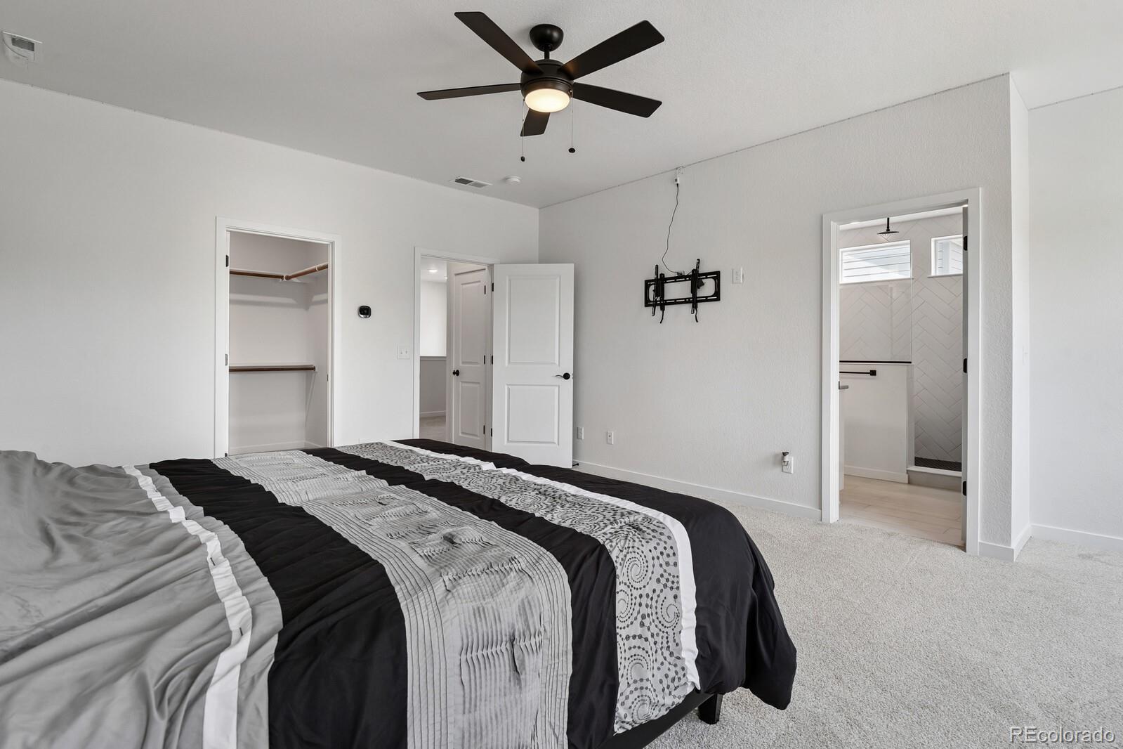 8996 Wolf Valley Drive