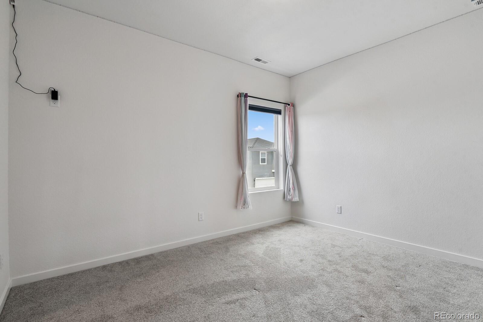 8996 Wolf Valley Drive