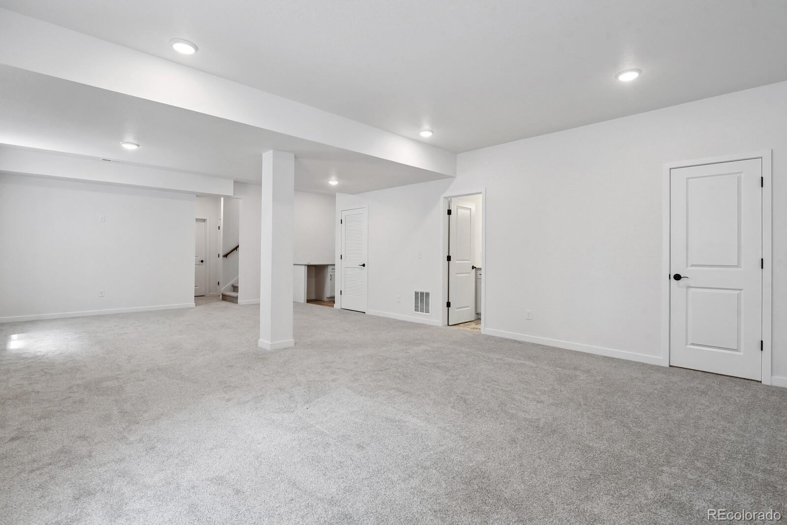 8996 Wolf Valley Drive