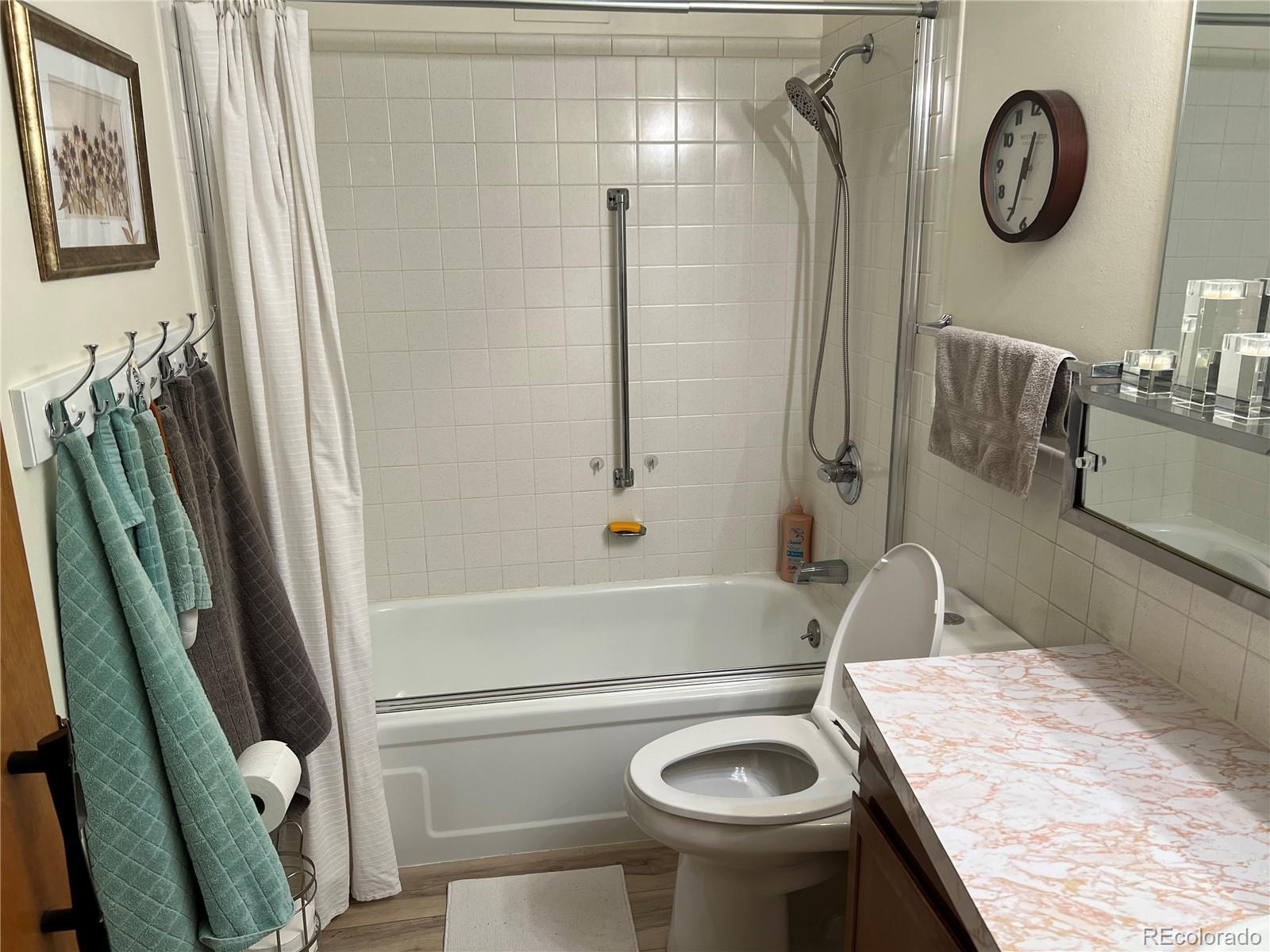 9380 E Center Avenue Unit: 4B