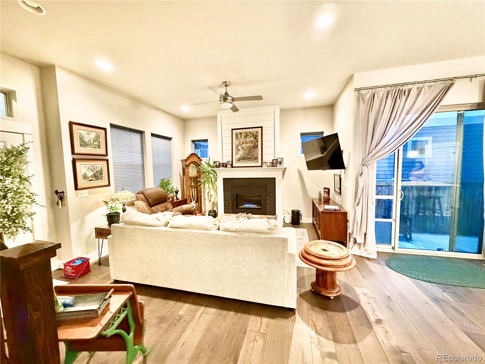 10350 E 57th Place
