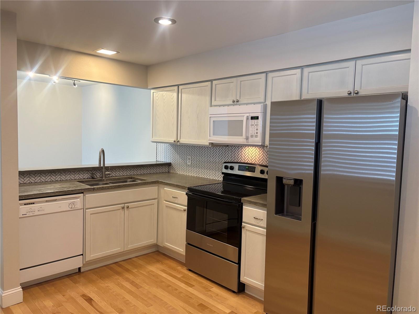 7175 S Gaylord Street Unit: B