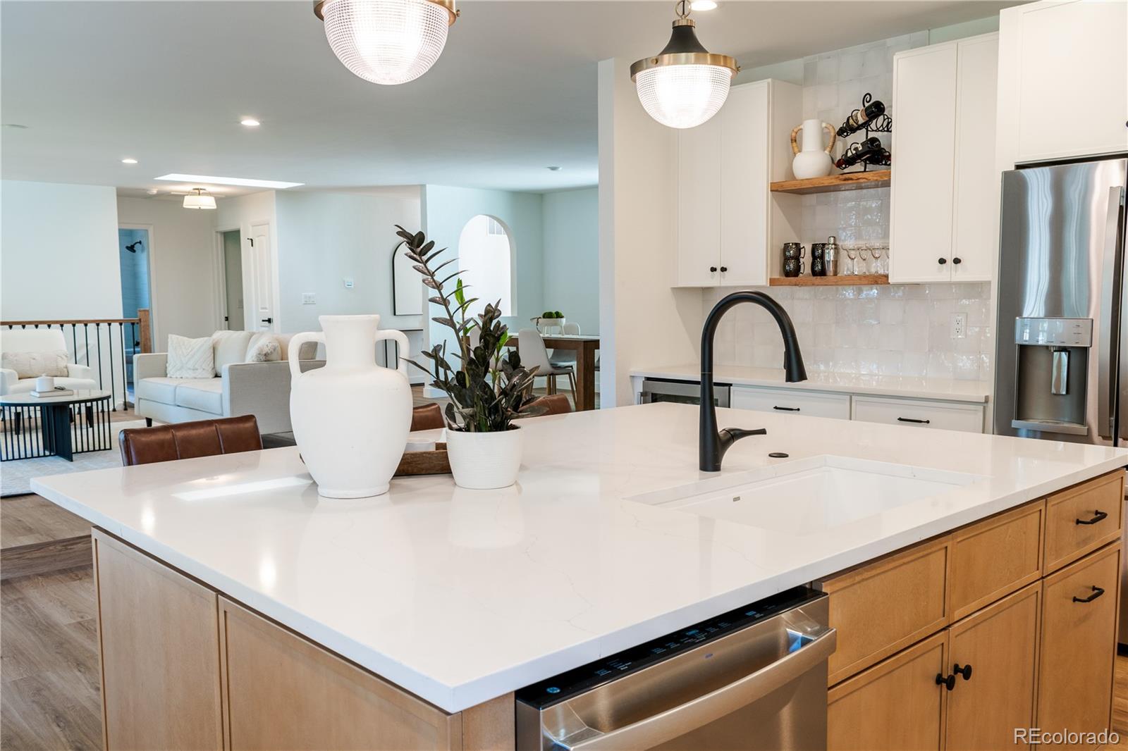 200 E 14th Avenue