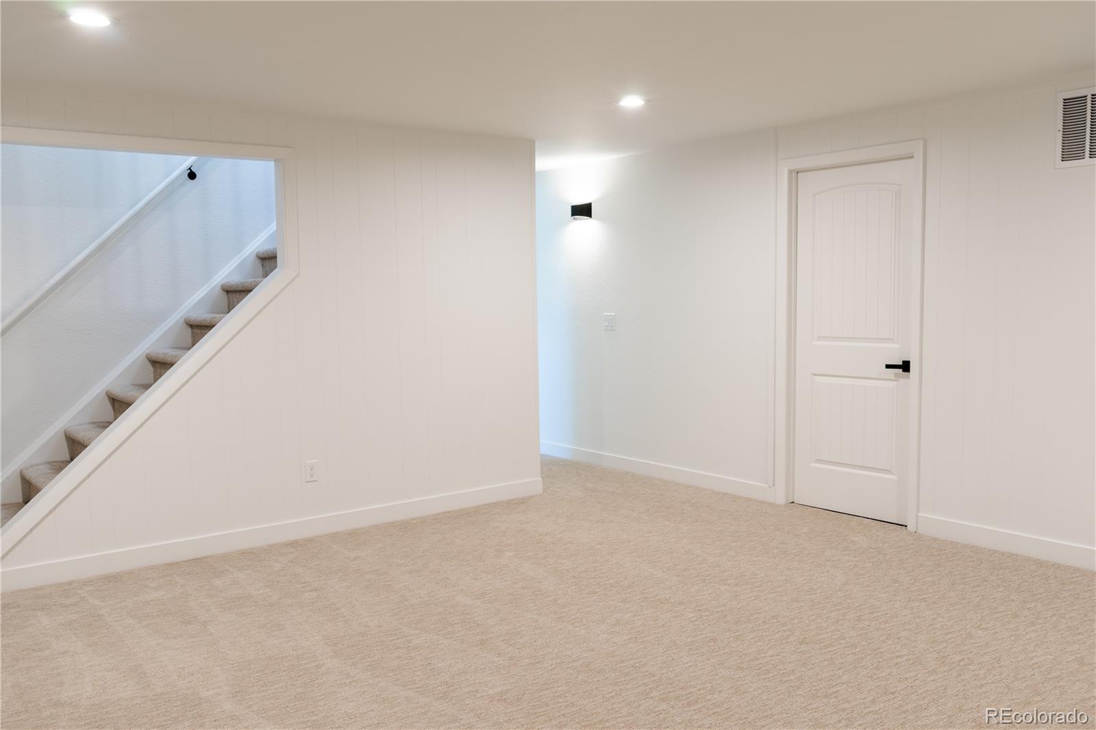 200 E 14th Avenue