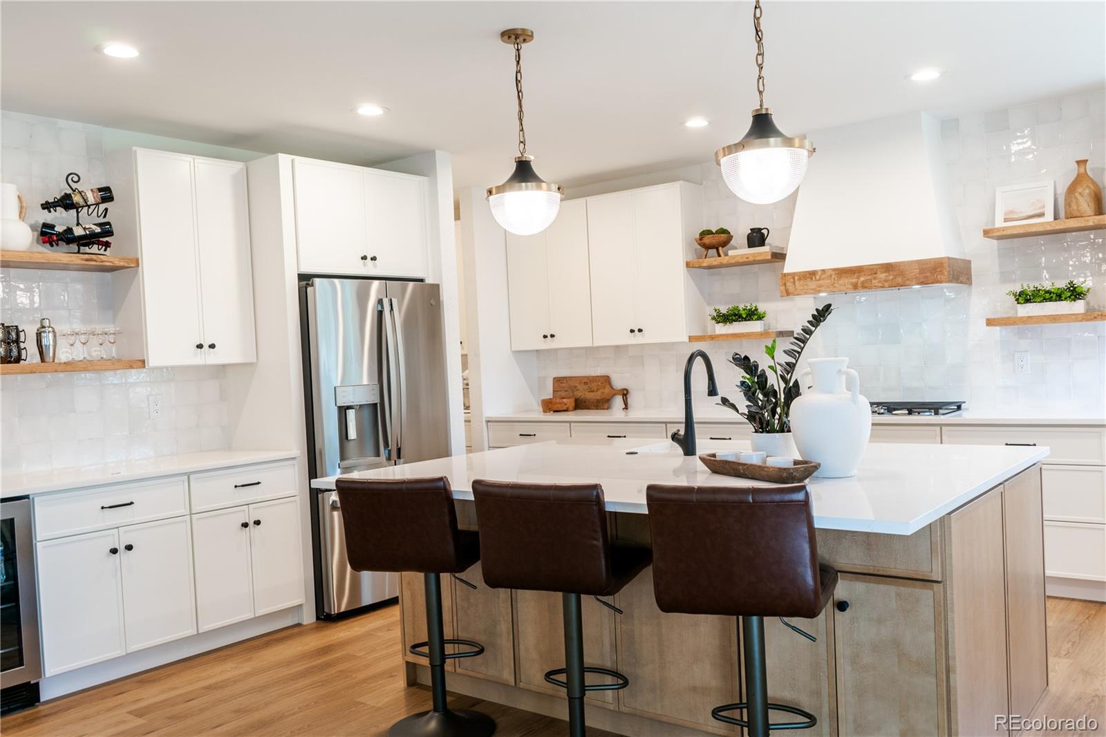 200 E 14th Avenue