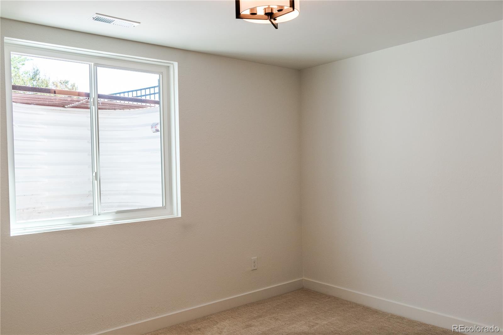 200 E 14th Avenue