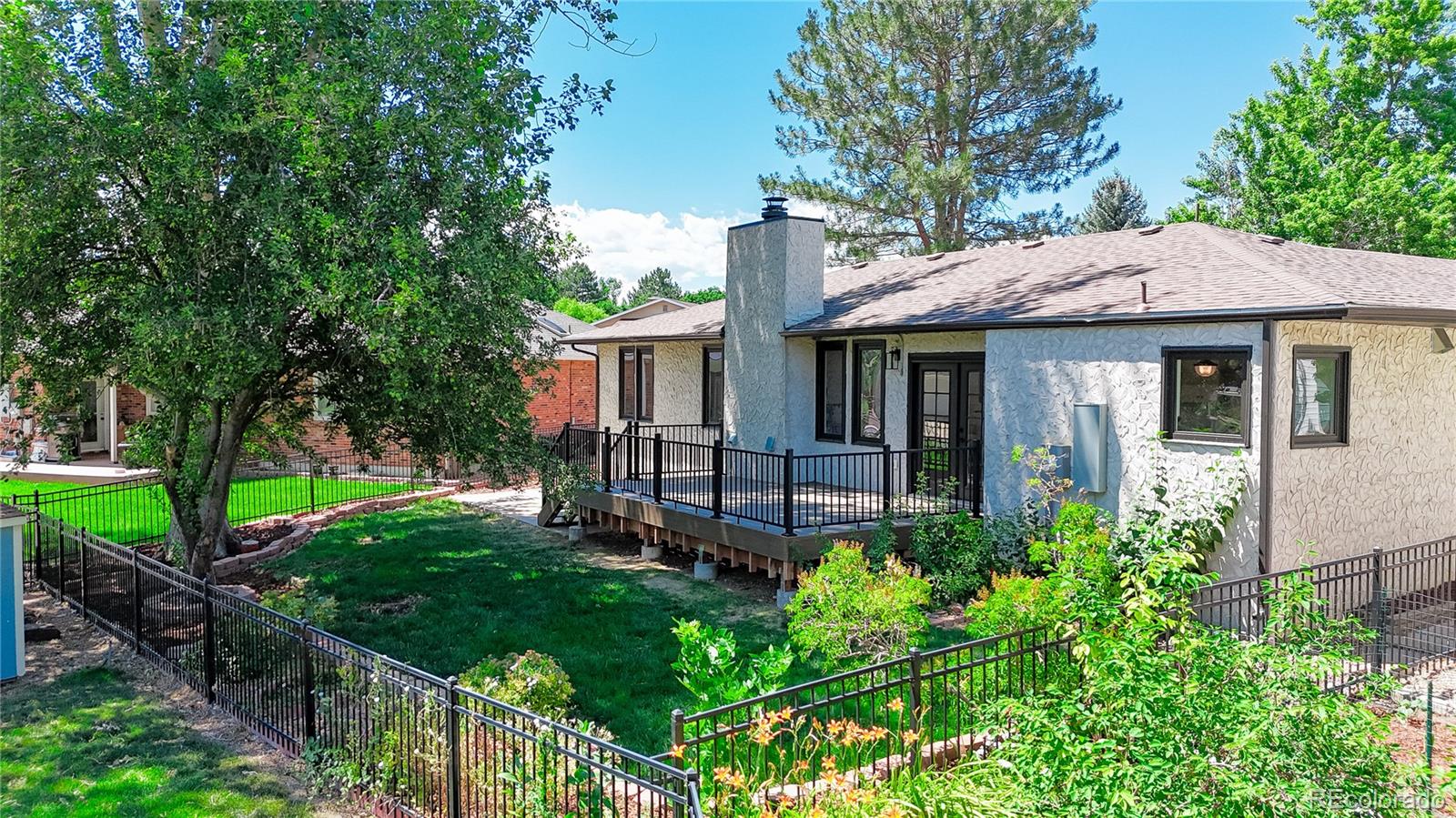 200 E 14th Avenue