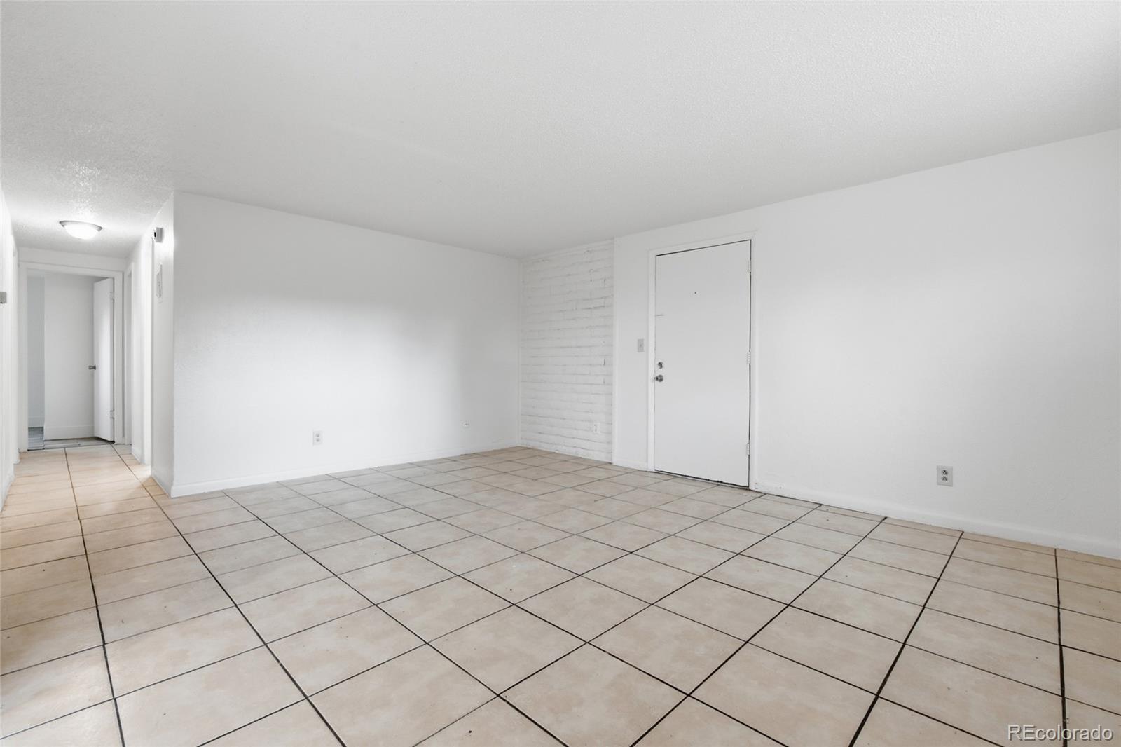875 S Quebec Street Unit: 1