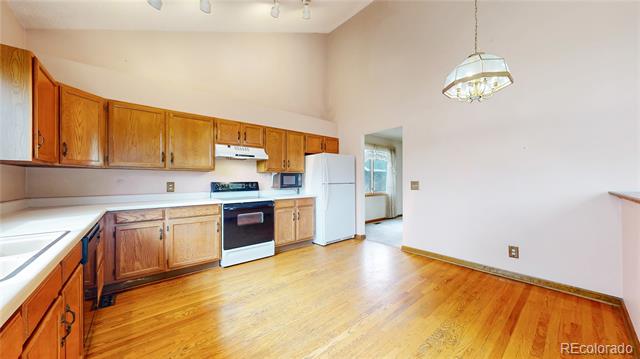 1074 E 132nd Way