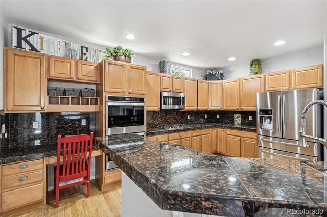 11367 S Blackthorn Court