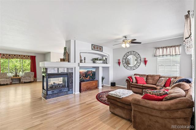 11367 S Blackthorn Court
