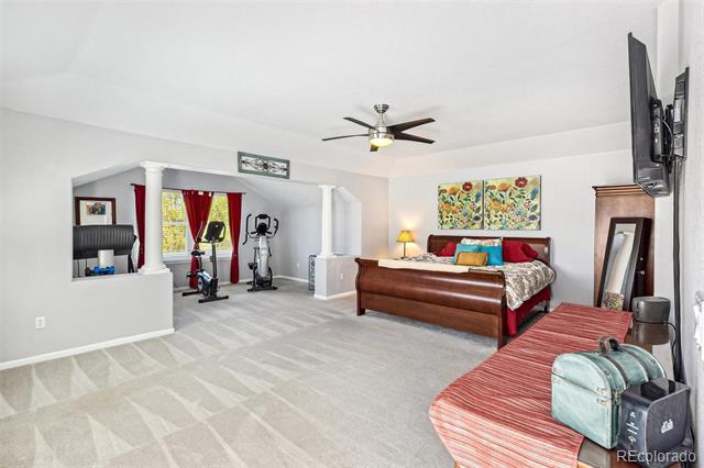 11367 S Blackthorn Court