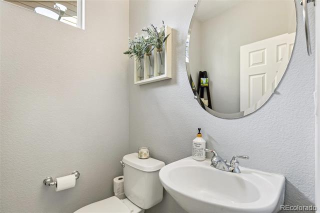 11367 S Blackthorn Court