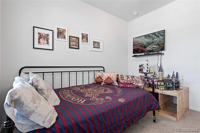 588 Felicity Loop