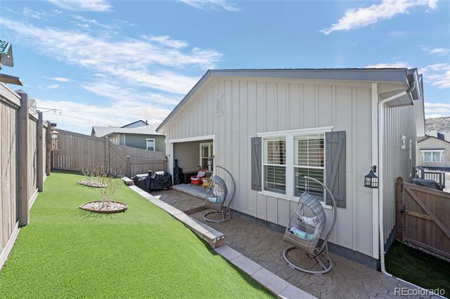 588 Felicity Loop