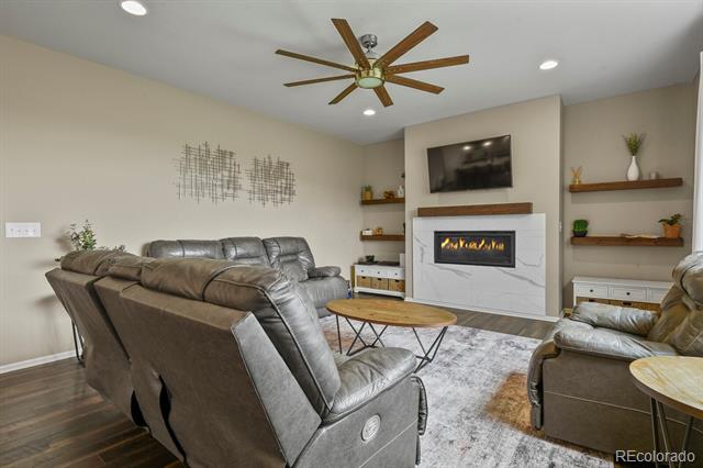 2549 Loon Circle