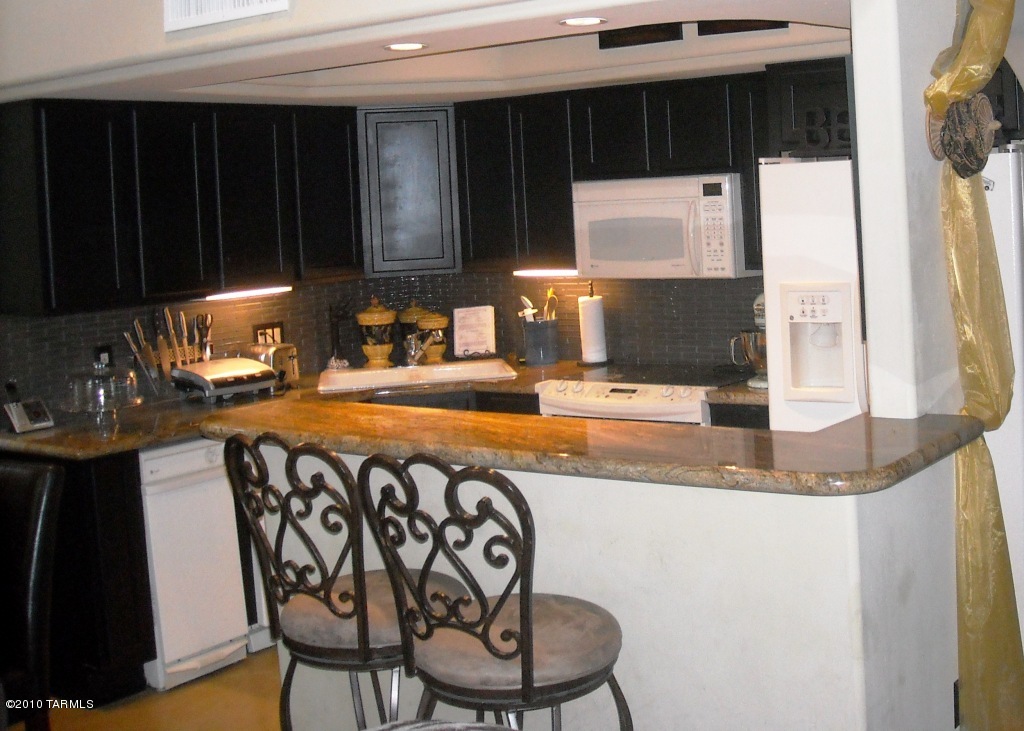 446 N Campbell Avenue Unit: 6102