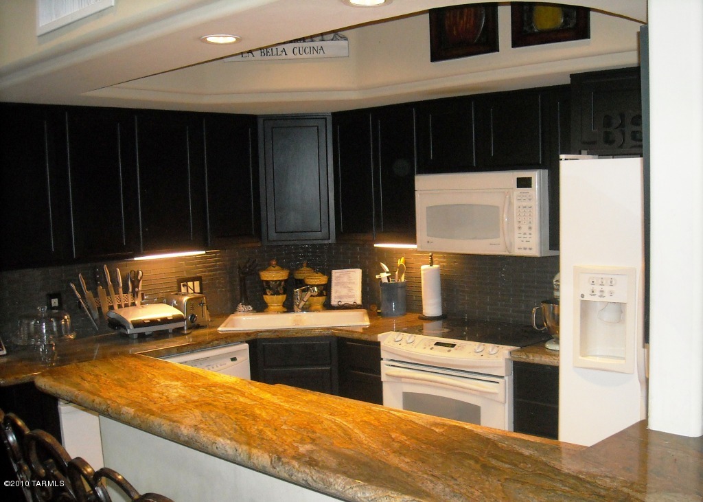 446 N Campbell Avenue Unit: 6102