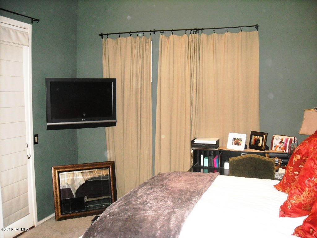 446 N Campbell Avenue Unit: 6102
