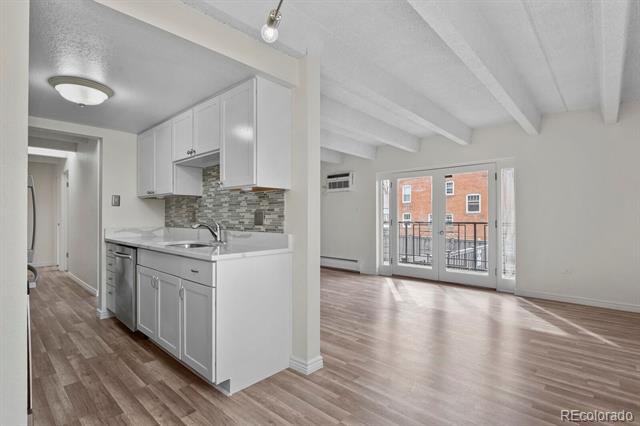 100 S Clarkson Street Unit: 202