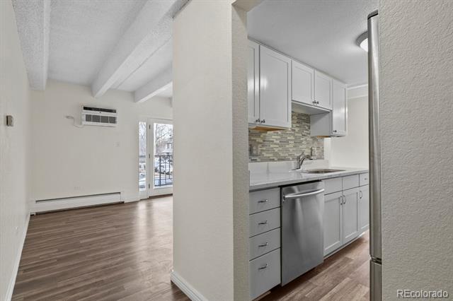 100 S Clarkson Street Unit: 202