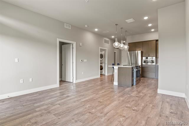 6618 E Lowry Boulevard Unit: 212