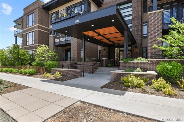6618 E Lowry Boulevard Unit: 212