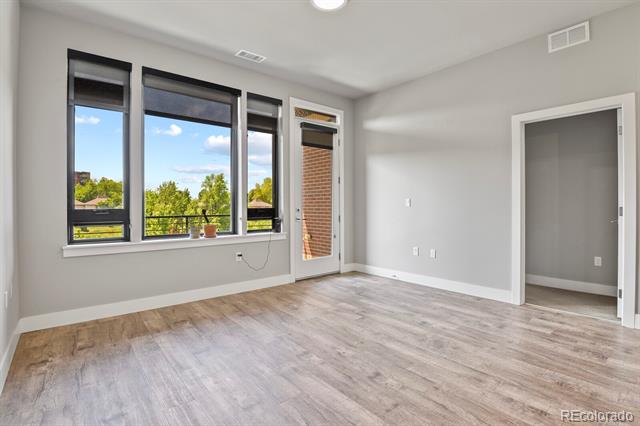 6618 E Lowry Boulevard Unit: 212